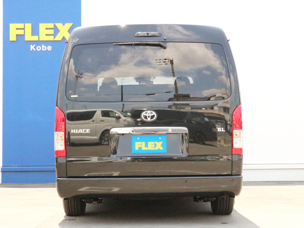 ハイエースをお探しならFLEX神戸店へ！　神戸店の展示車両は勿論、全国のFLEXが保有するハイエースの中から貴方にぴったりの一台をお探し致します！