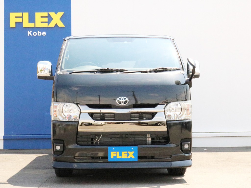 新型ハイエースVガソリン2WDダークプライムⅡ特別仕様車でお出かけしましょう！　ベッドキットType2搭載で車中泊対応の一台！　ご来店お問い合わせは、専門店のFLEX神戸店まで！