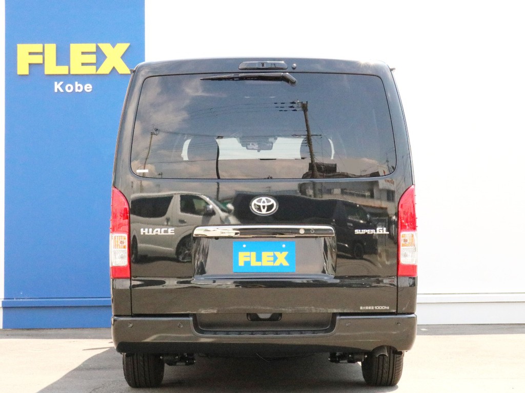 ハイエースをお探しならFLEX神戸店へ！　神戸店の展示車両は勿論、全国のFLEXが保有するハイエースの中から貴方にぴったりの一台をお探し致します！