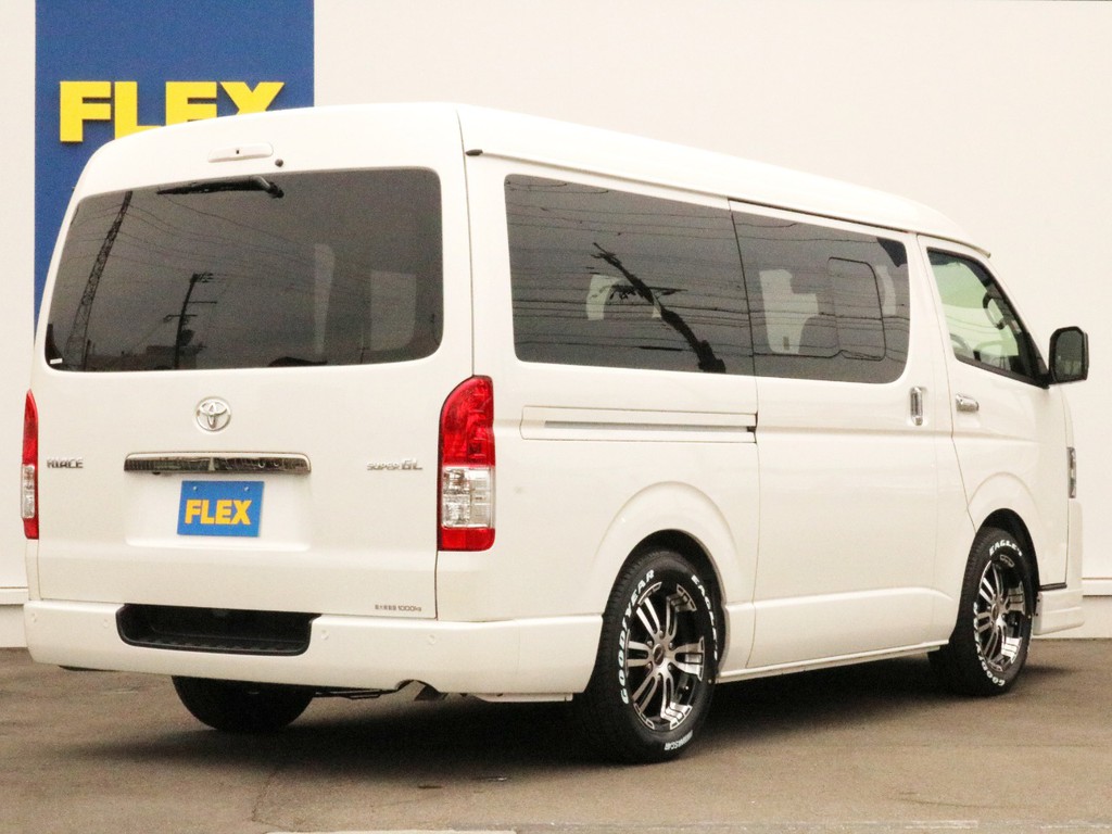 ハイエースの事なら専門店のFLEXハイエース神戸店へ！　新車中古車販売は勿論、経費が使えるリースやローンを使った販売など新たなハイエースライフを始めるお手伝いを致します！