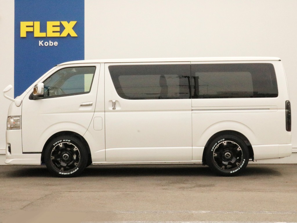 1.5インチローダウン施工済み！　車高が低くなることによって日々の乗り降りが少し楽になり、高さ制限のある場所への乗り入れも少し楽になります。