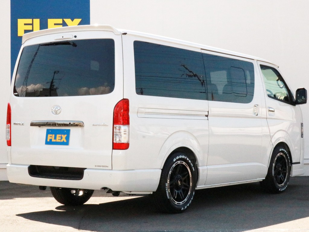 ハイエースの事なら専門店のFLEXハイエース神戸店へ！　新車中古車販売は勿論、経費が使えるリースやローンを使った販売など新たなハイエースライフを始めるお手伝いを致します。