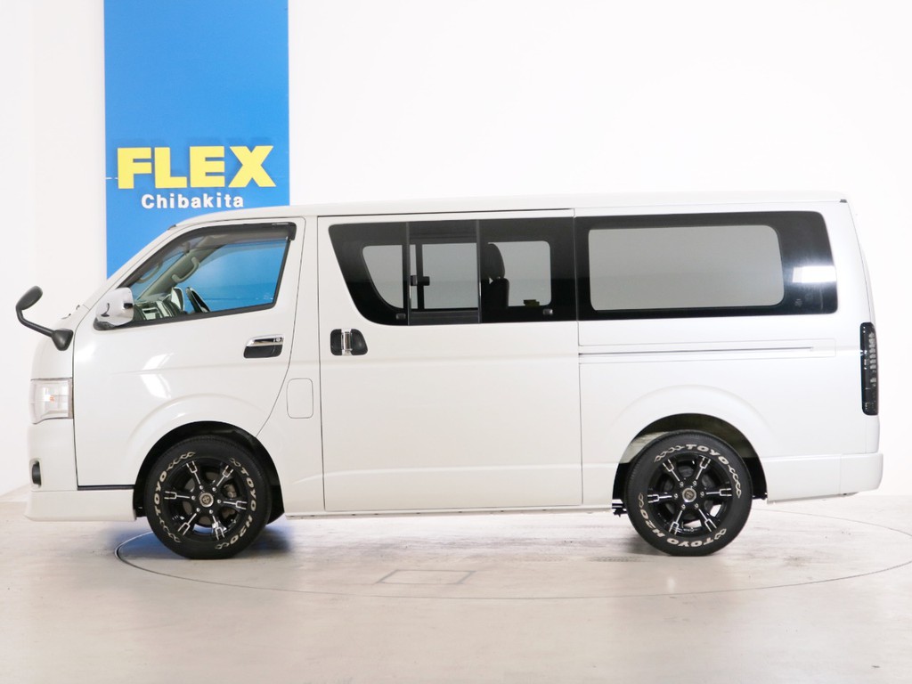 ノーマル車高のお車となります。ローダウン等、追加のカスタムもお任せください♪