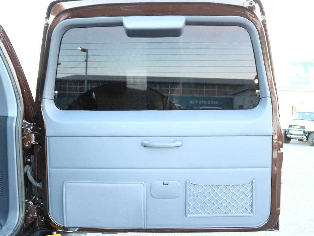 荷室内張りもキレイに保たれております☆