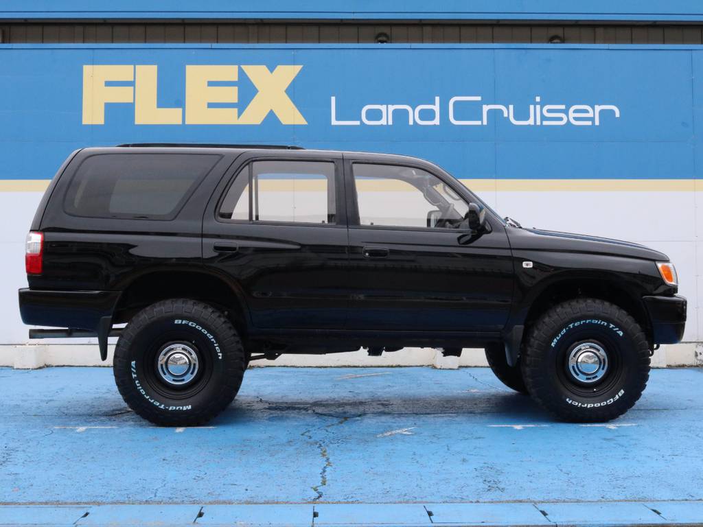 右側面もキレイに保たれております☆