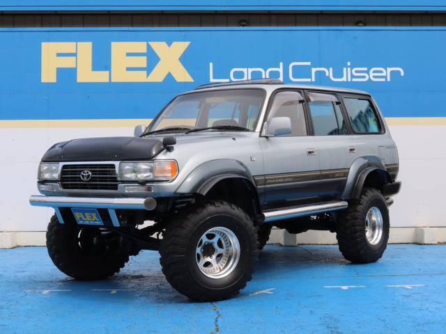 ☆純正シルバーⅡ☆8インチＵＰ☆フロントライン16インチＡＷ☆ＤＥＮＭＡＮ36ＭＴタイヤ☆クリスタル灯火類☆ＬＥＤテール☆社外左右2本出しマフラー☆新品ラバーフェンダー☆