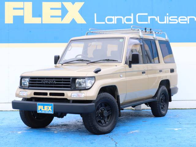 オールペイントベージュ☆純正ホイール☆ブリヂストンタイヤ☆クリスタル灯火類☆ＬＥＤテール☆カロッツェリアナビ☆ＥＴＣ☆当社オリジナルベットキット☆ルーフキャリア☆