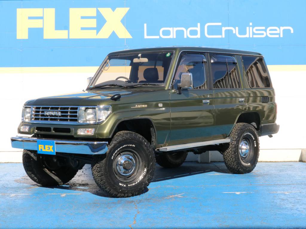 オールペイントオリーブグリーン☆２インチリフトアップ☆輸出用１５インチホイール☆新品ＢＦＧ３３ＫＯ２タイヤ☆メッキグリル☆クリスタル灯火類☆メッキバンパー☆カロッツェリアナビ☆ブラックシートカバー☆