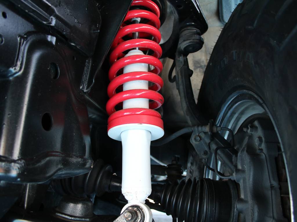 新品２インチリフトアップ【オリジナルコイル、ショック】☆