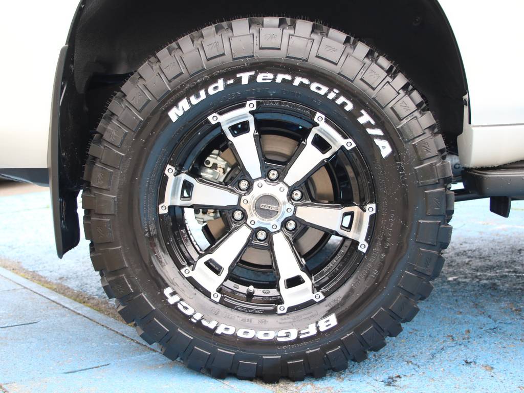 新品ＲＡＹＳ１７インチＡＷ☆新品ＢＦＧ２８５ＫＭ２タイヤ☆