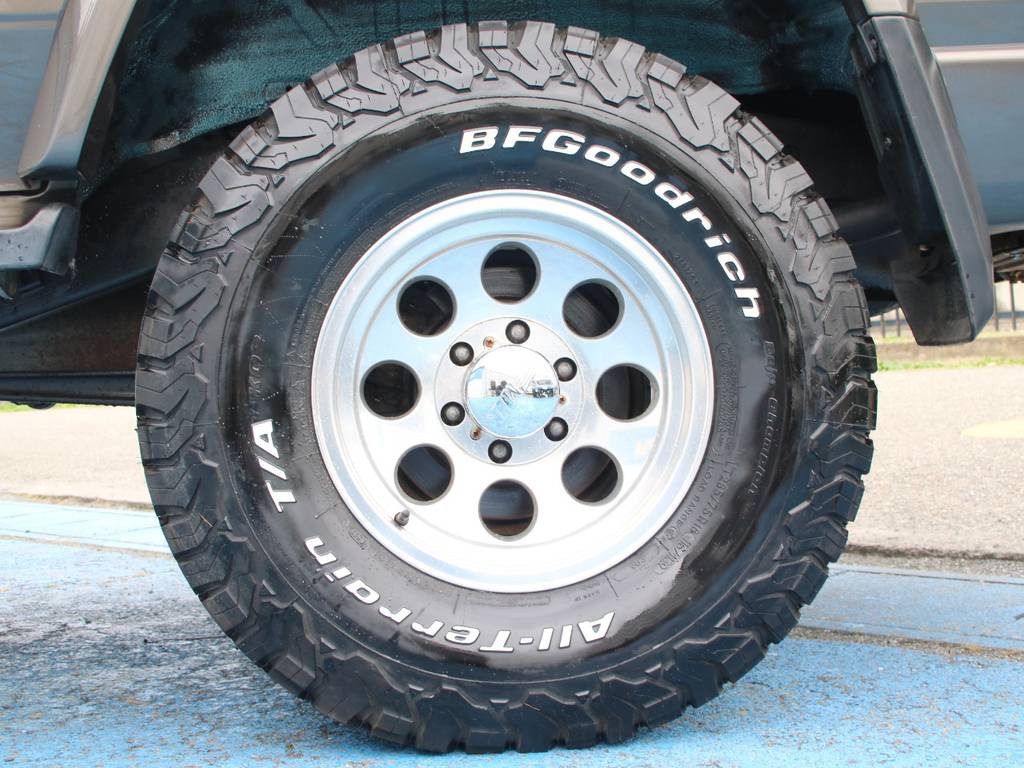 ミッキートンプソン１６インチ☆新品ＢＦＧ２８５ＫＯ２タイヤ☆