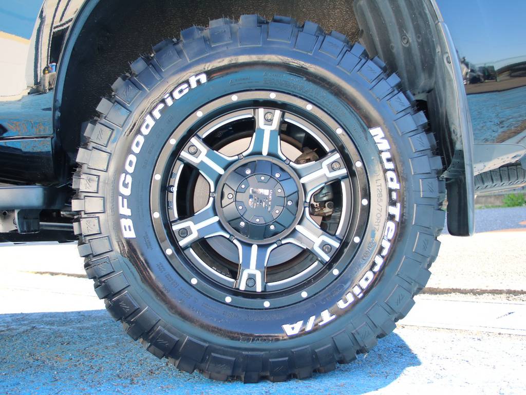 新品ＬＥＸＸＥＬ１７インチＡＷ☆新品ＢＦＧ２８５ＫＭ２タイヤ☆