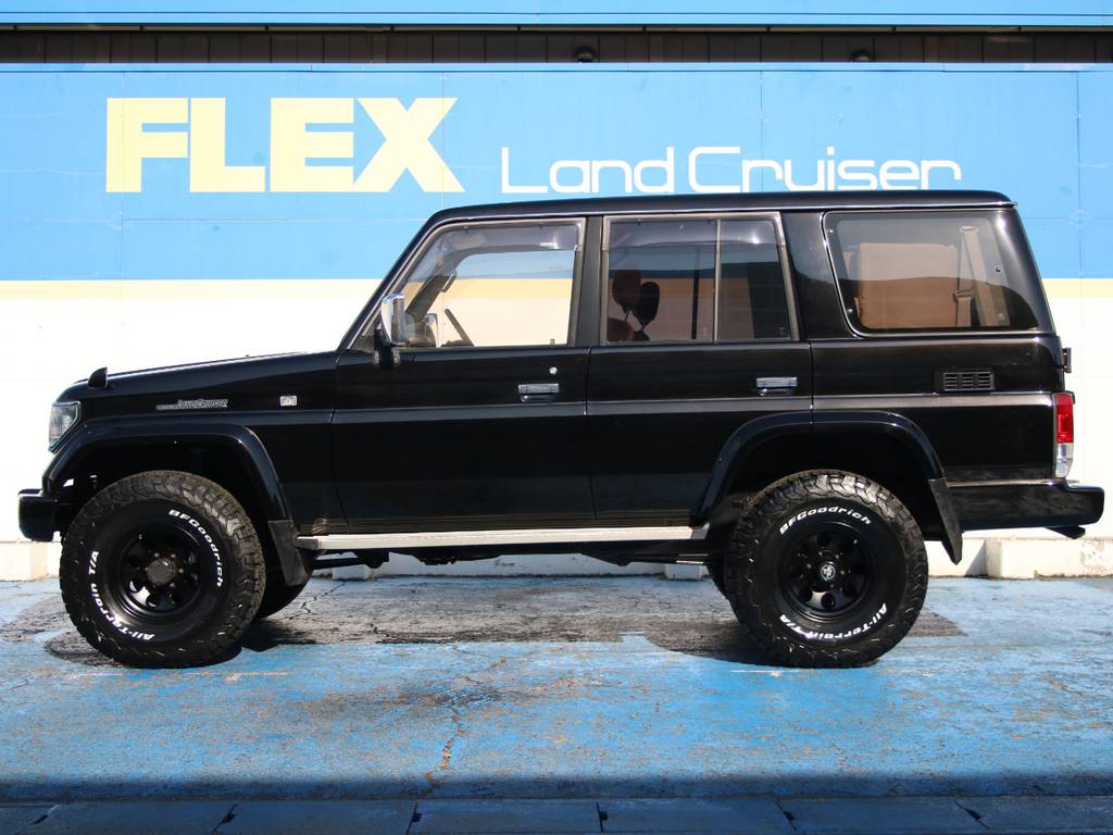 左側面もキレイに保たれております☆