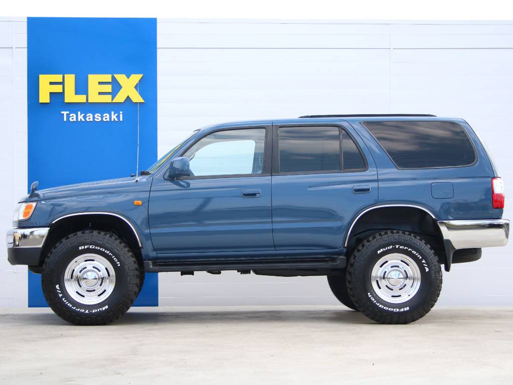 左側面もキレイに保たれております☆