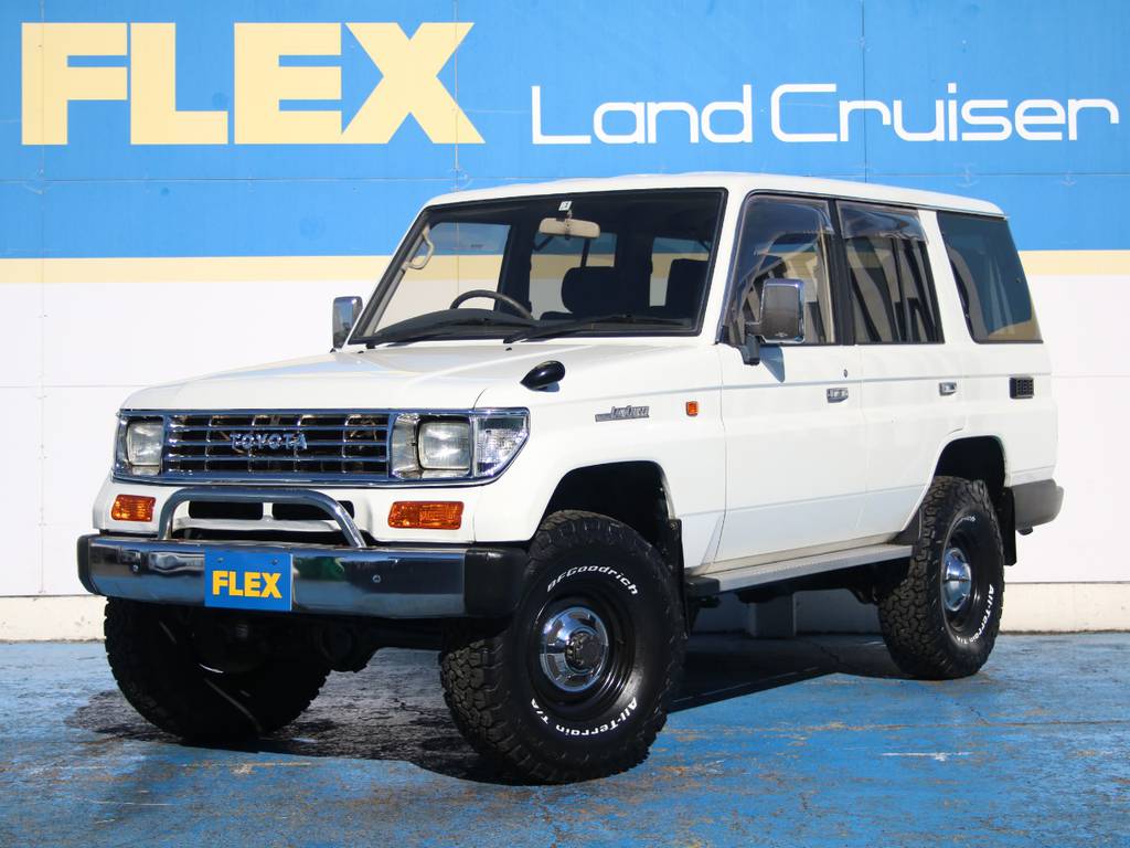 買取車両☆オールペイントホワイト☆新品２ＵＰ☆新品輸出用１５インチホイール☆新品ＢＦＧ３３タイヤ☆新品メッキグリル☆新品灯火類☆新品ウッドコンビステアリング☆新品ブラックシートカバー☆