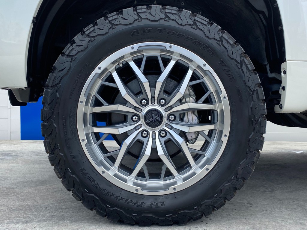 ＮＩＴＲＯガジェット２０インチＡＷ☆ＢＦＧｏｏｄｒｉｃｈオールテレーンタイヤ☆