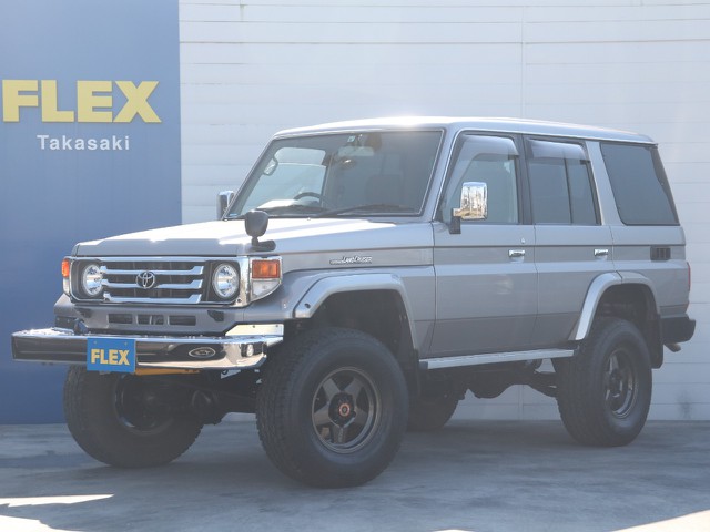 ユーザー買取車両☆後期型ランクル７６☆上級グレード ＺＸ☆７７フェイス（７６フェイスもご相談下さい）☆トヨタ純正グレーメタリック☆ＺＺＹＺＸ１６ＡＷ☆ジオランダー２８５タイヤ☆