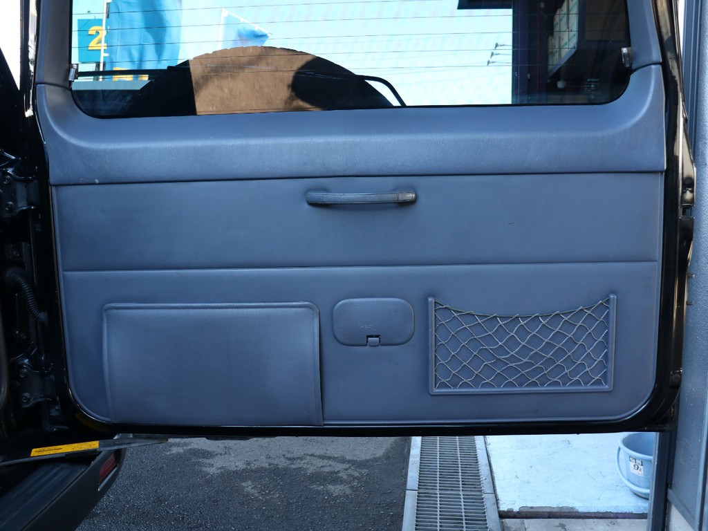 荷室内張もキレイに保たれております☆