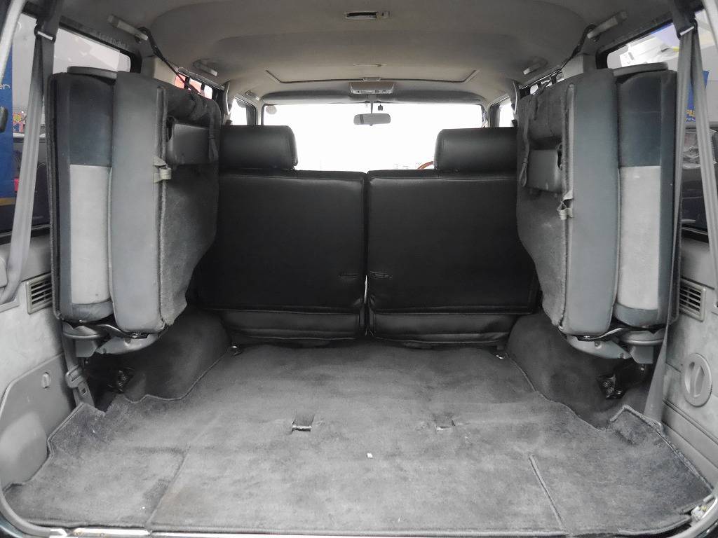 品質チェックシート用いての整備が行われており、整備代金は車輛代に含まれております。