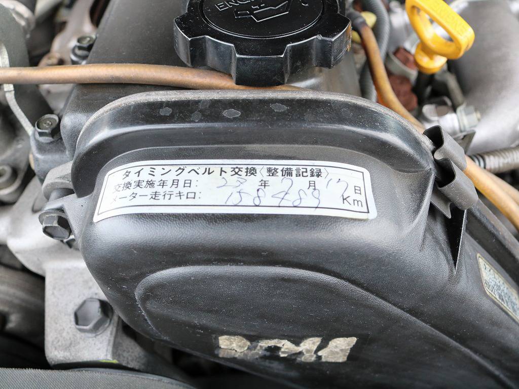 タイミングベルト交換は１０万キロ目安で交換しております！！