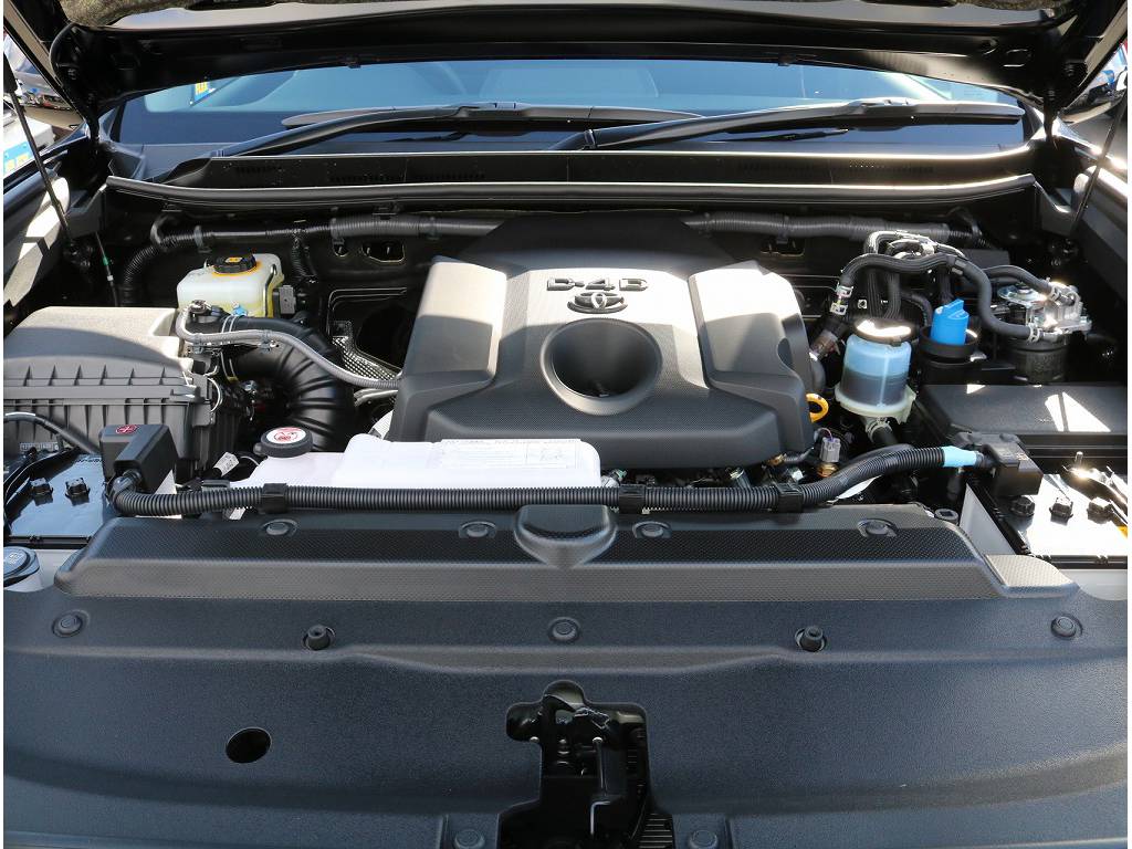 燃費も良い2.8Lディーゼルターボエンジンです！勿論クリーンディーゼルですので、排ガス規制地域での登録も可能です(^^♪　全国からのお問合せお待ちいたしております！