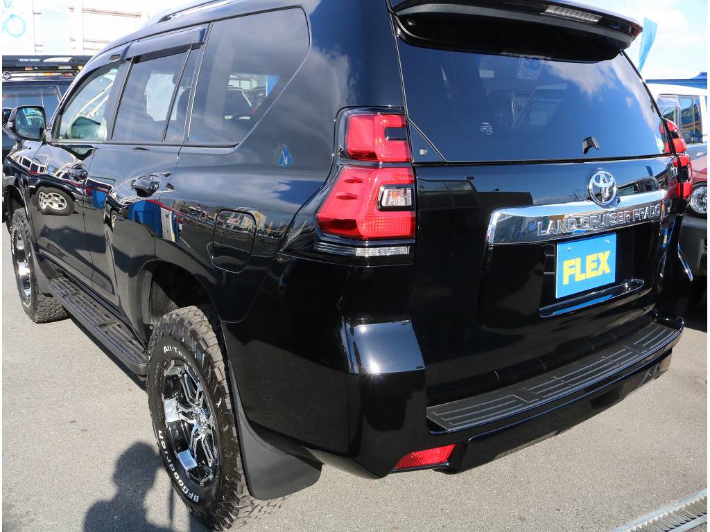 マイナーチェンジ後の車輛をカスタム済で乗っている方、まだまだ少ないです！時代の先取りですね(^^♪