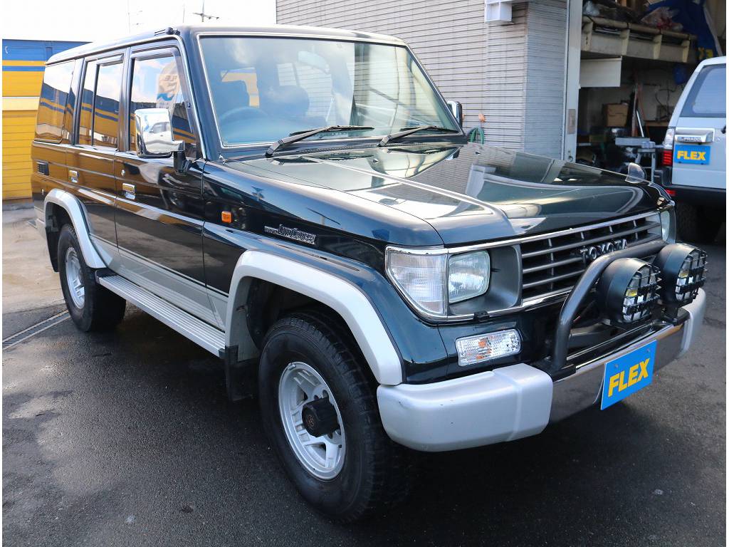 フロントはウインカー新品に変わっております！！
