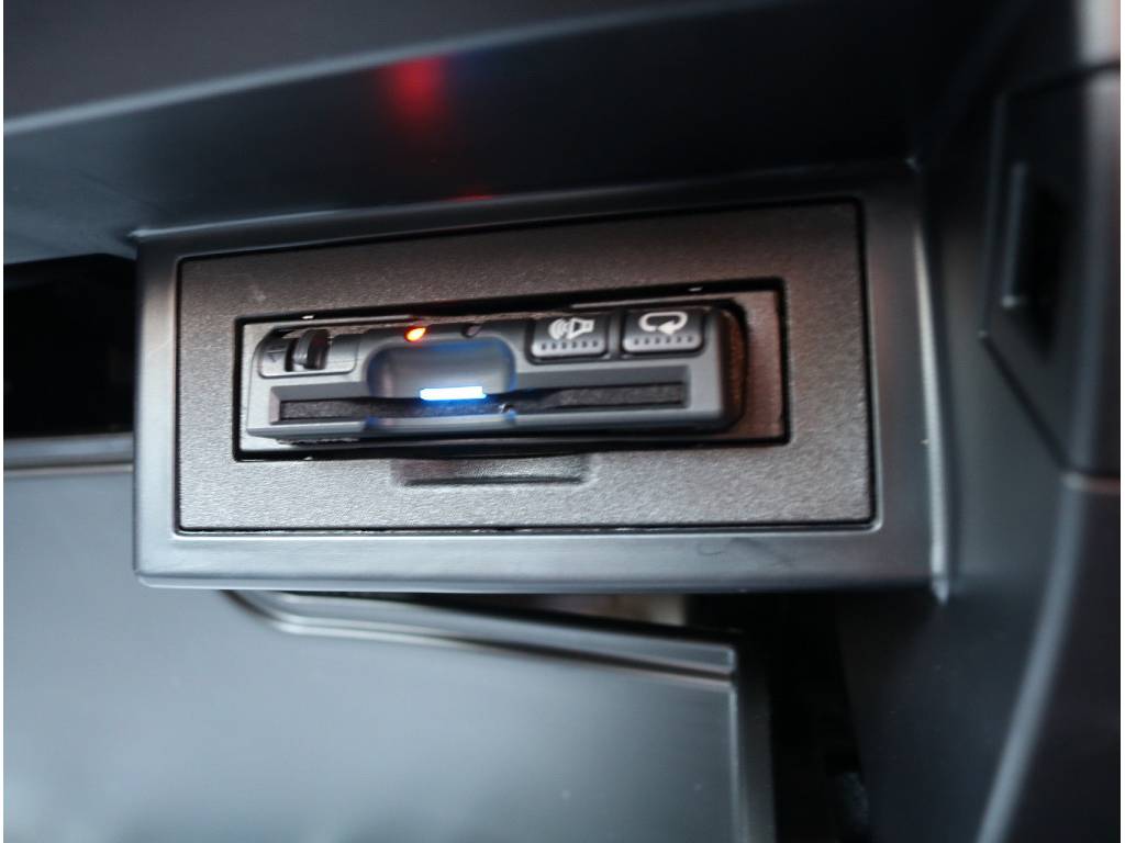 ETC車載器ビルトイン加工取付しております！！