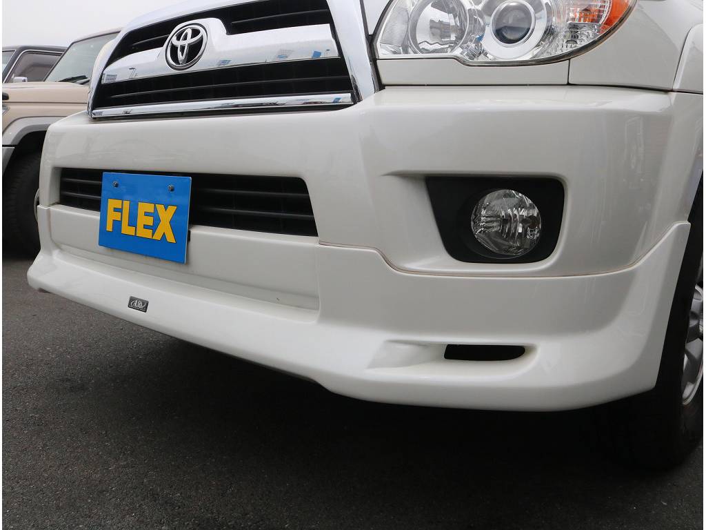 フロントリップスポイラーもついておりワイルドに仕上がっております！！