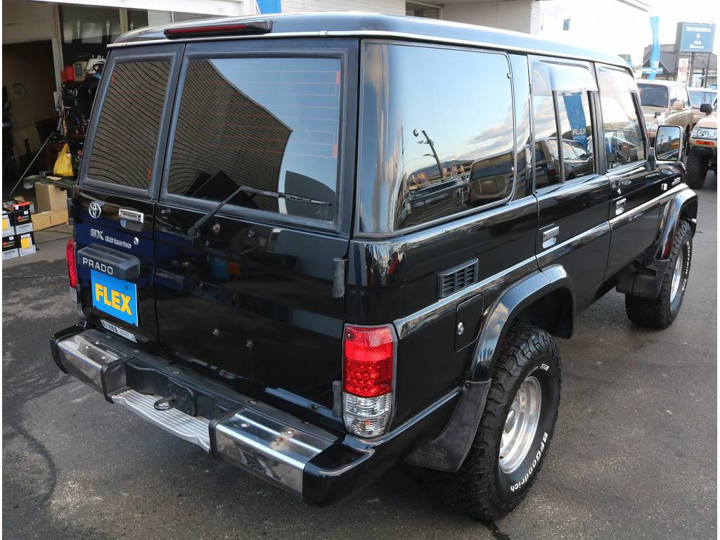 当社ではフレックス保証を販売させて頂いております！納車後から手放すその時まで保証付きでお乗り頂く事が可能です。
