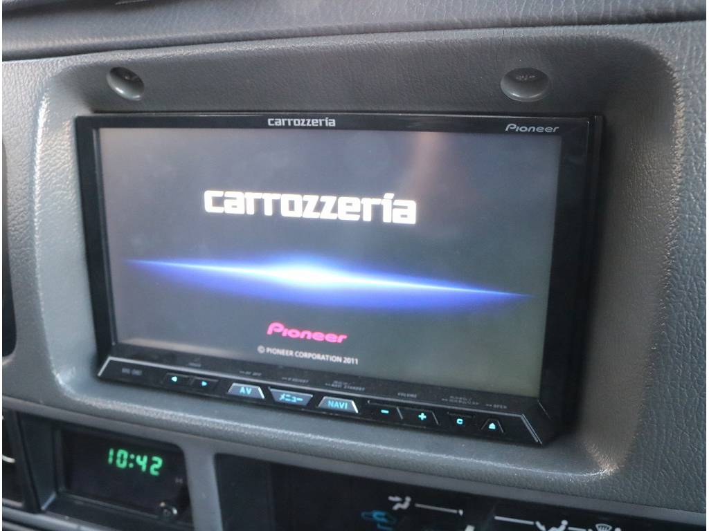カロッツェリア　ナビがついております！！