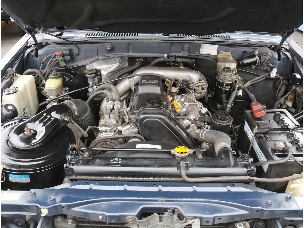 耐久性に優れた３．０Lディーゼルターボエンジンです♪頼もしい相棒になってくれますよ！