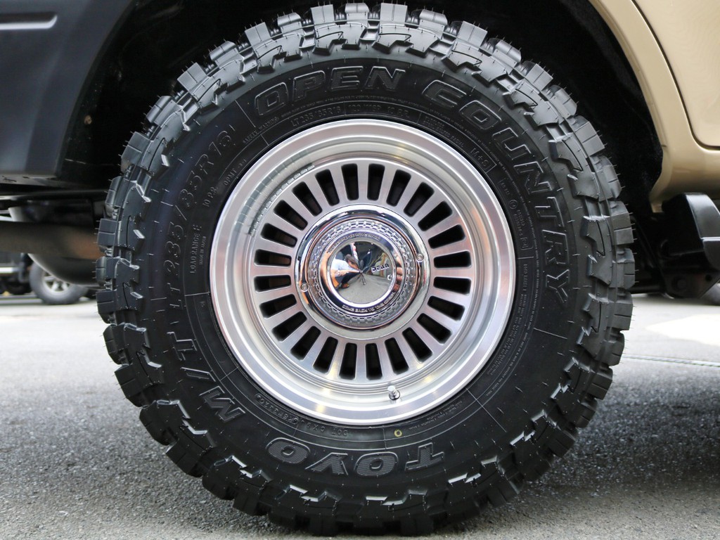 新品DEEN カリフォルニアアルミ＆新品TOYO OPEN COUNTLY 235/85R16