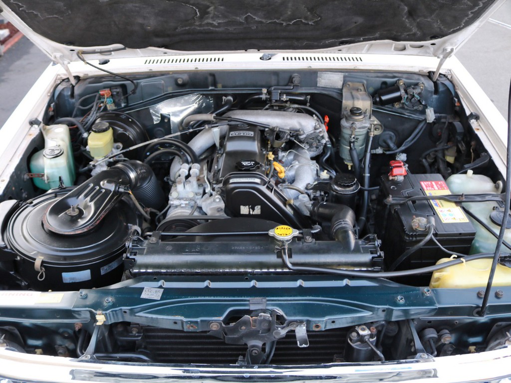 １ＫＺ３．０Ｌディーゼルターボエンジンです！タフネスな相棒です！