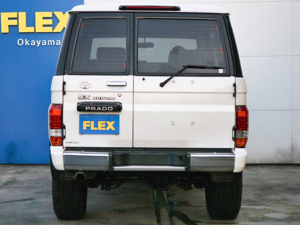 今回の車輛は背面タイヤレスでスッキリとしたフォルムです♪
