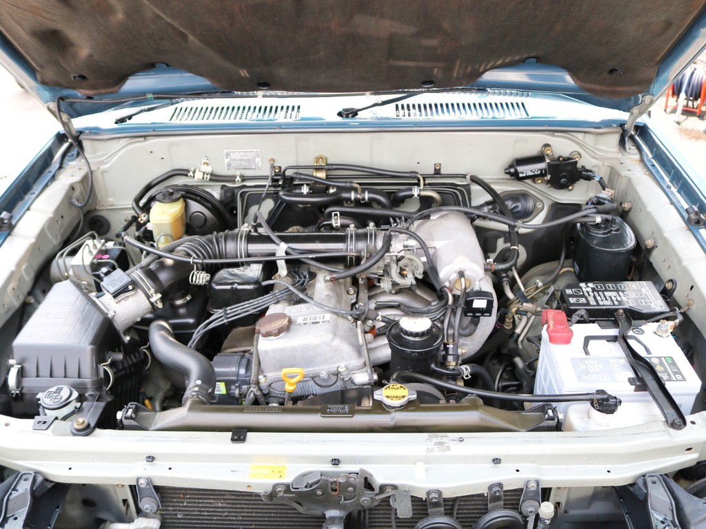2700ｃｃのガソリンエンジン！大きな荷物を積んでいてもしっかり走ってくれるパワーがあります！