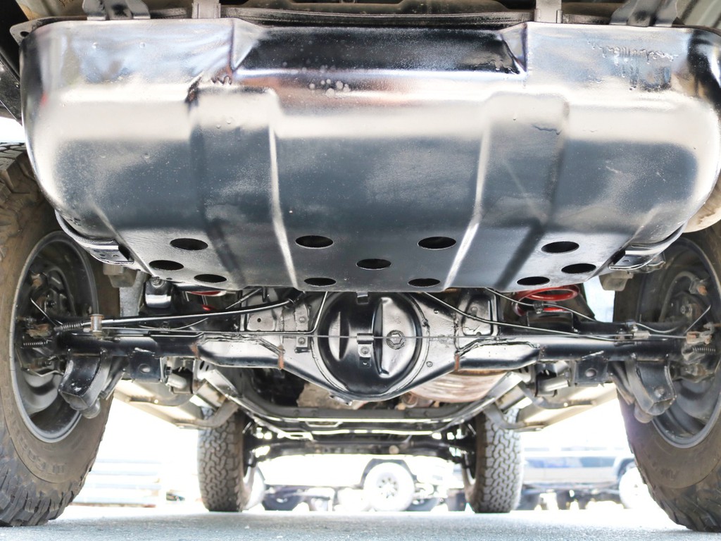 下廻りも錆が少なく状態は良好です！下廻りの状態も車を選ぶ上では大切にしたいポイントですよね。