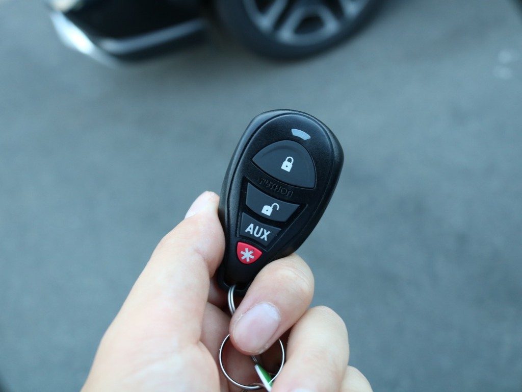 セキュリティー装備済の車輛となります♪