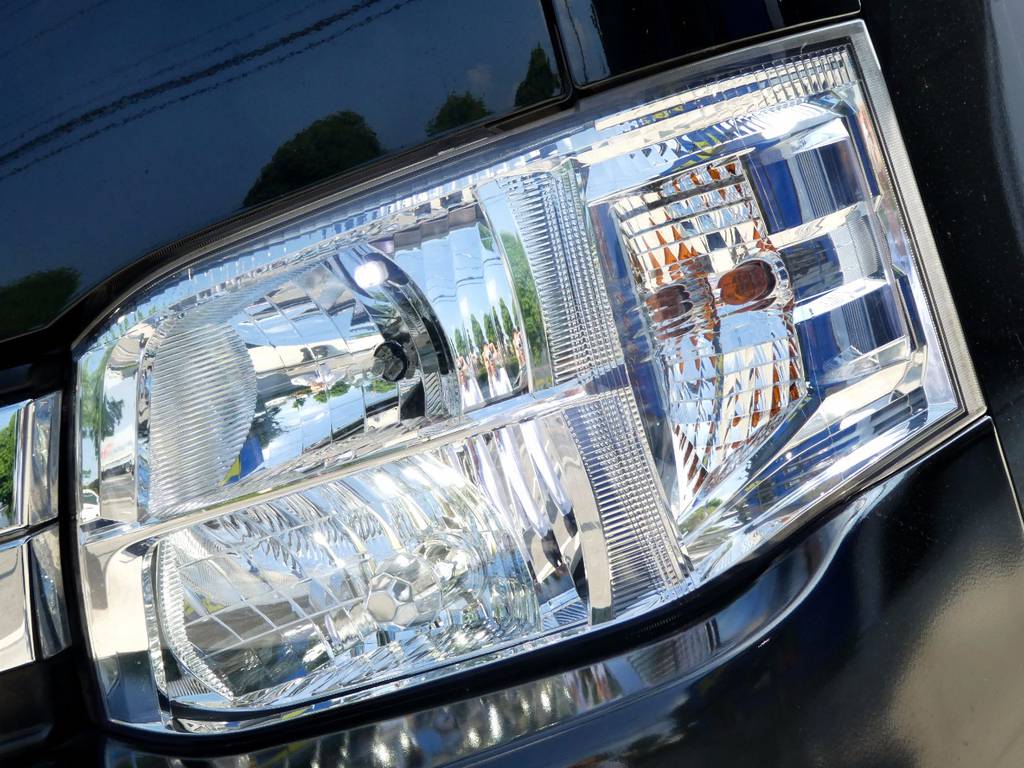 メーカーオプションもＨＩＤヘッドライト完備！！