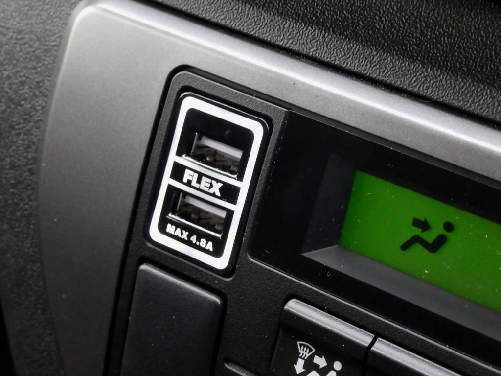 ＦＬＥＸオリジナル　ＵＳＢ４，８をセット！！