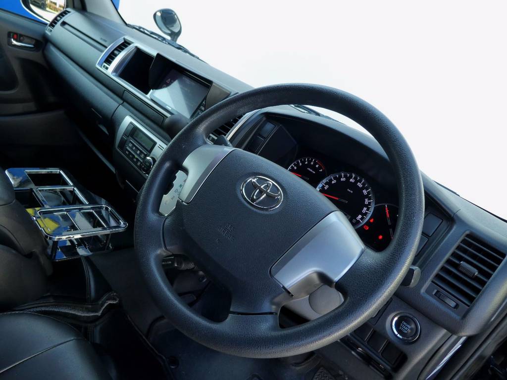 ステアリングの変更も可能ですよ！！