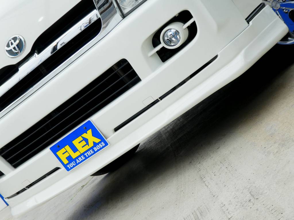 ＦＬＥＸフロントスポイラーがフロントフェイスを引き締めます！！