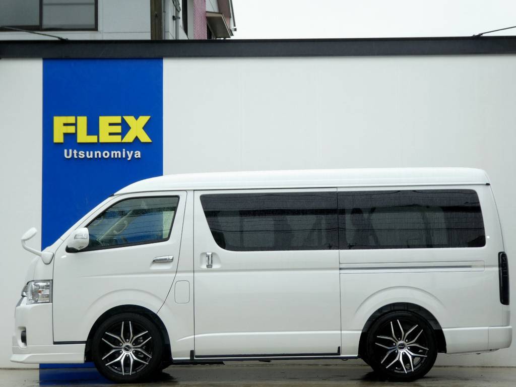 パワースライドドア完備！社外パーツ全ては総額表示に含まれております！