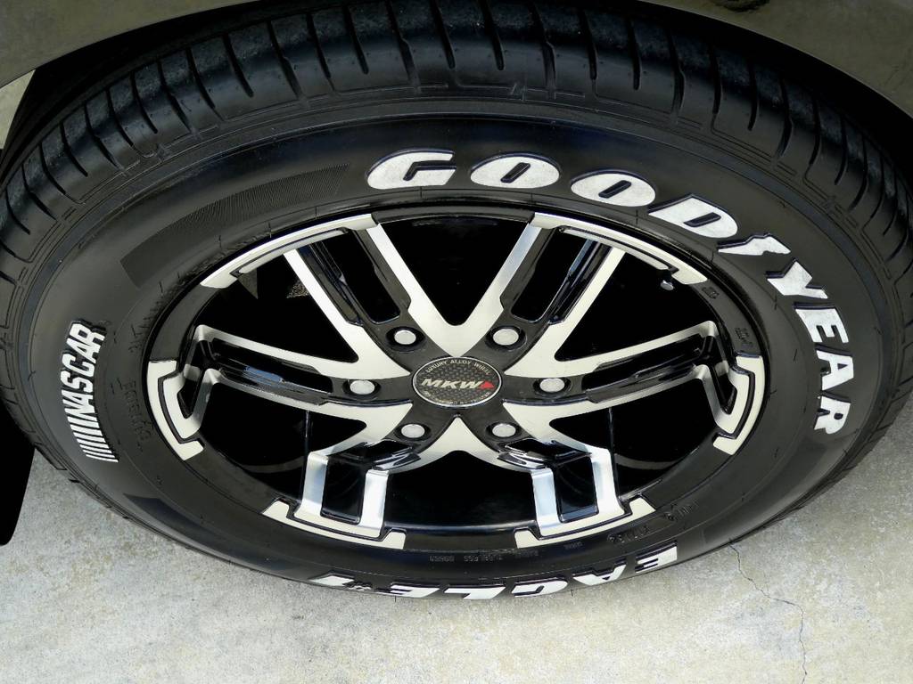 ＭＫＷ　ＭＫ５５　１６インチアルミ　ナスカーホワイトレタータイヤをセット！！