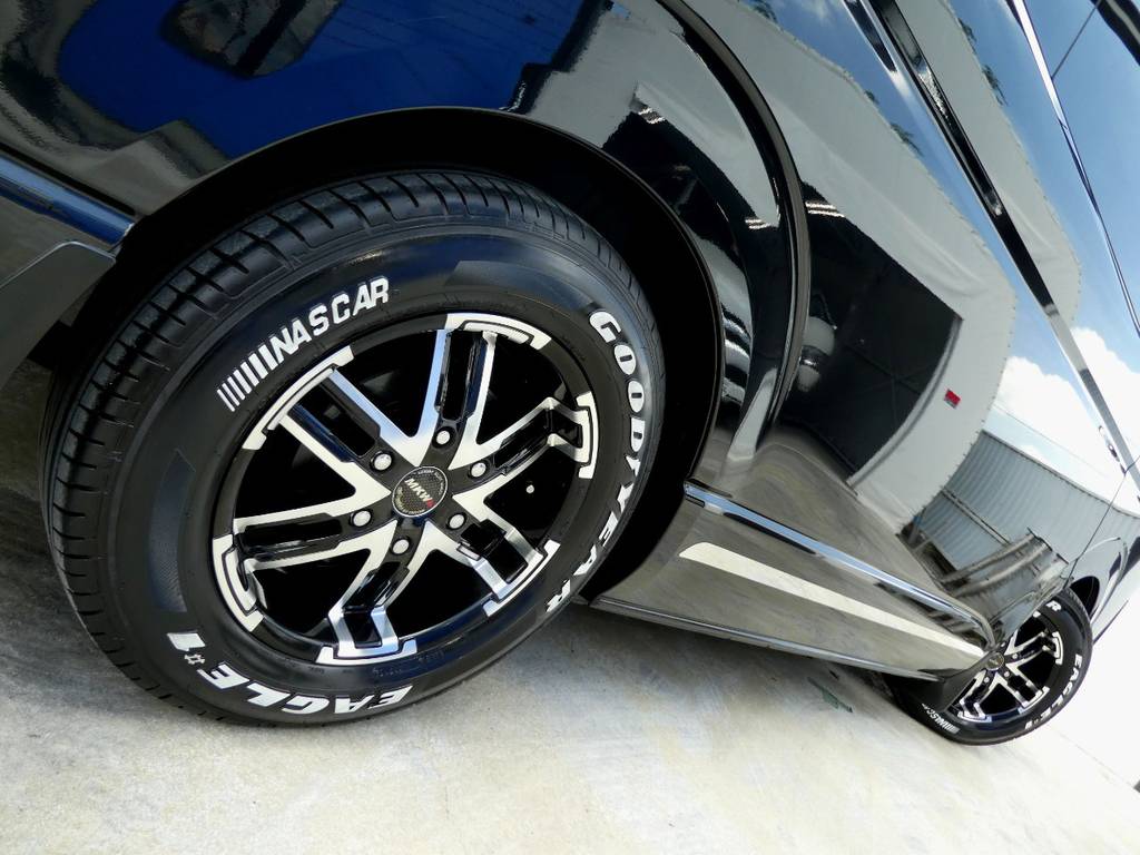 サイドラインを力強く彩るアルミフェイス！！