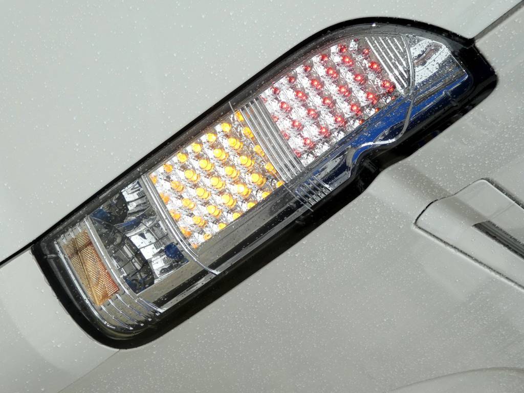 クリアーＬＥＤテールをセット！！