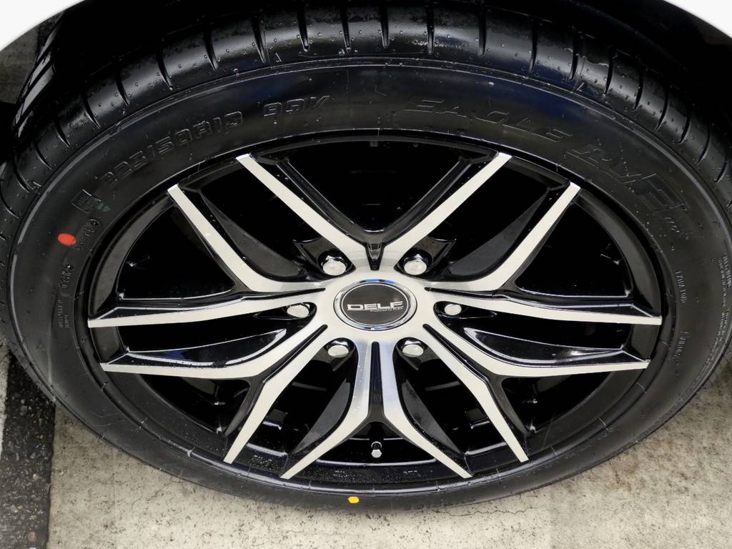 ＤＥＬＦ０１　１８インチアルミ　グッドイヤーイーグルＲＶＦタイヤをセット！！