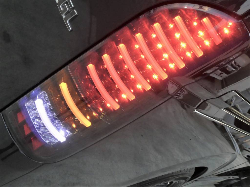 ヴァレンティ　ＬＥＤテールランプ！！