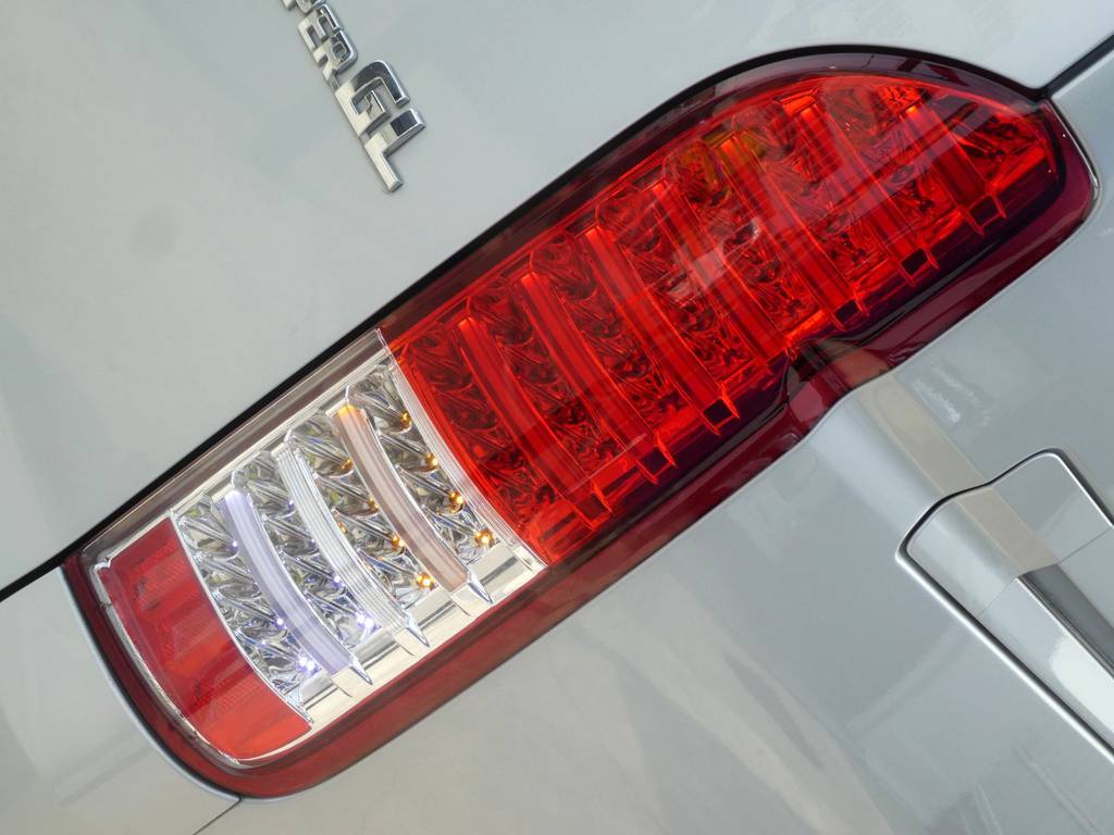 ヴァレンティ製ＬＥＤチューブテールは見るものを魅了します！！