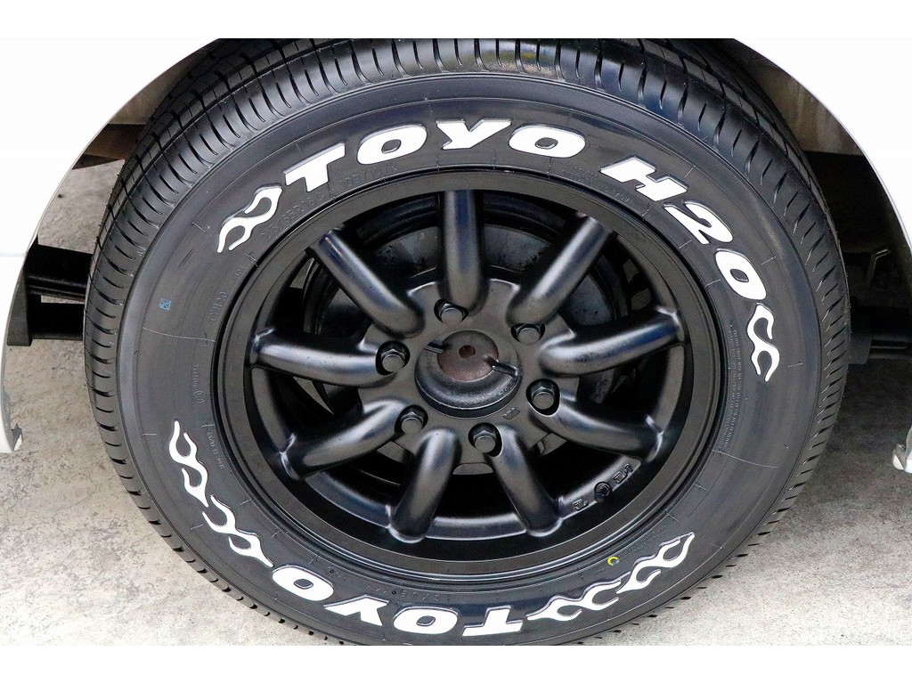 ＭＣ－９　１６インチ　ＴＯＹＯ　Ｈ２０ホワイトレタータイヤをセット！！